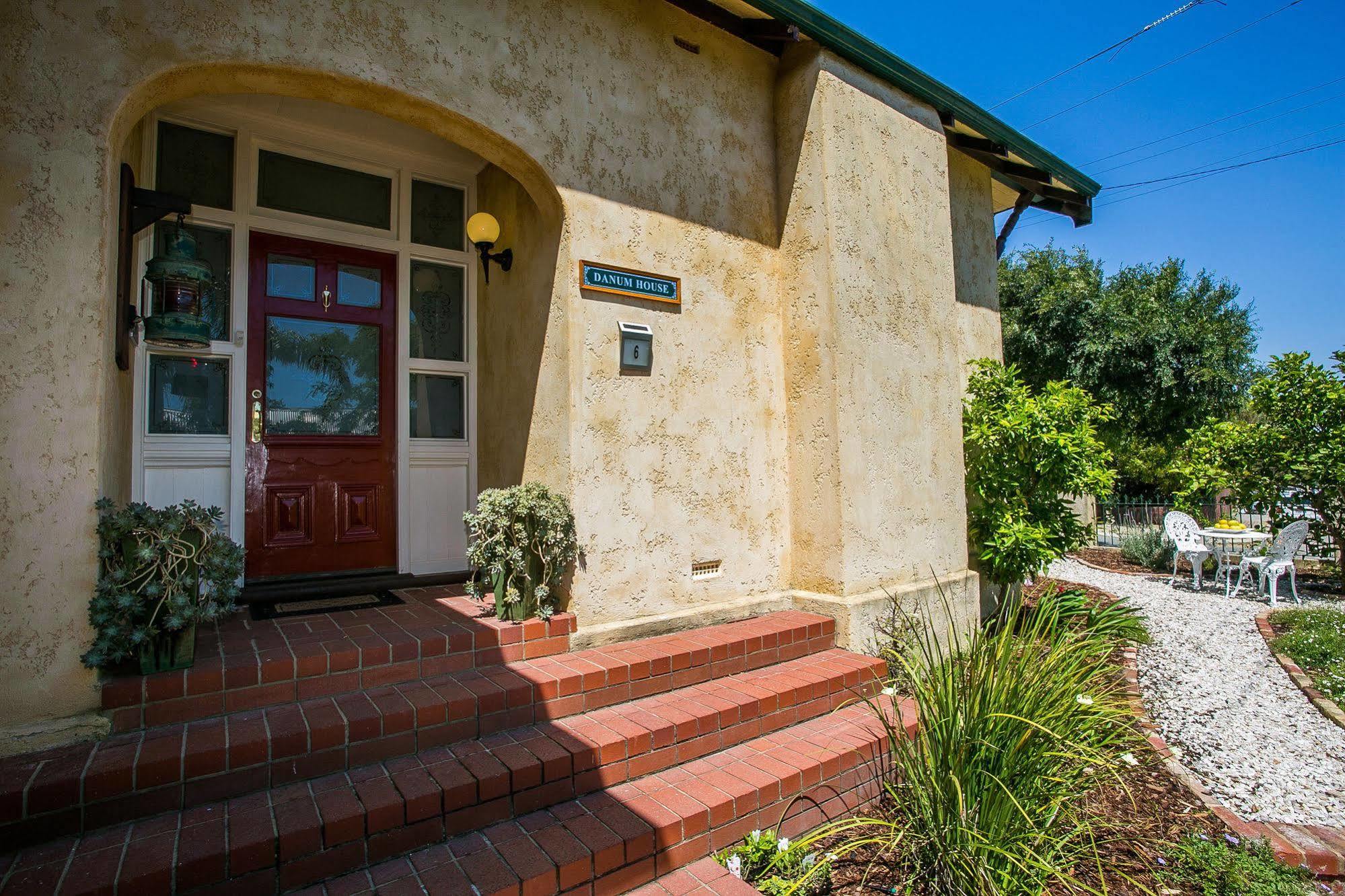 Danum House Villa Fremantle Exteriör bild