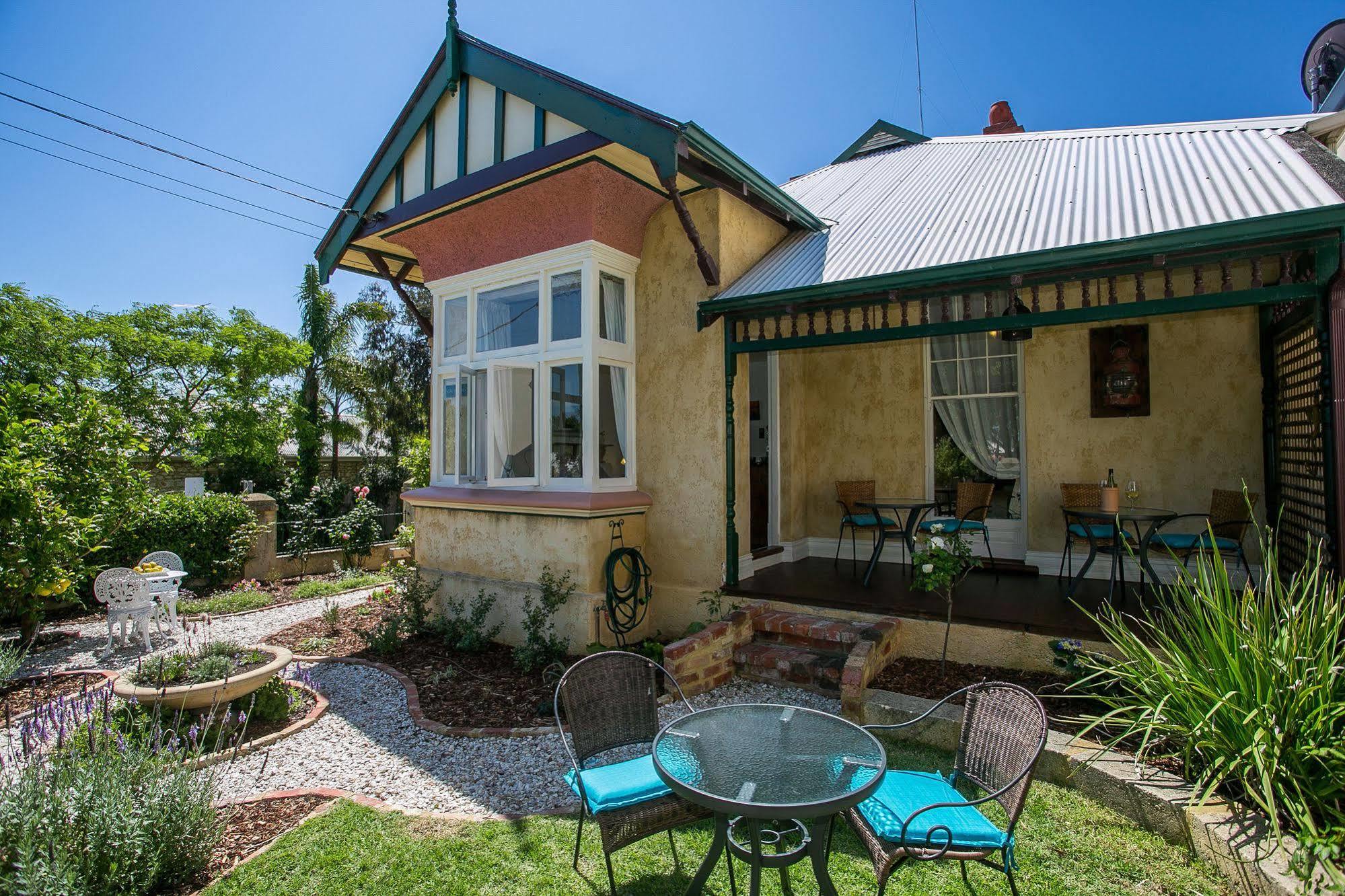 Danum House Villa Fremantle Exteriör bild